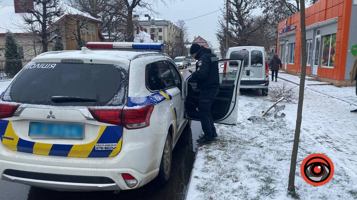 "Підрізав" і втік: у Коломиї трапилася ДТП 3