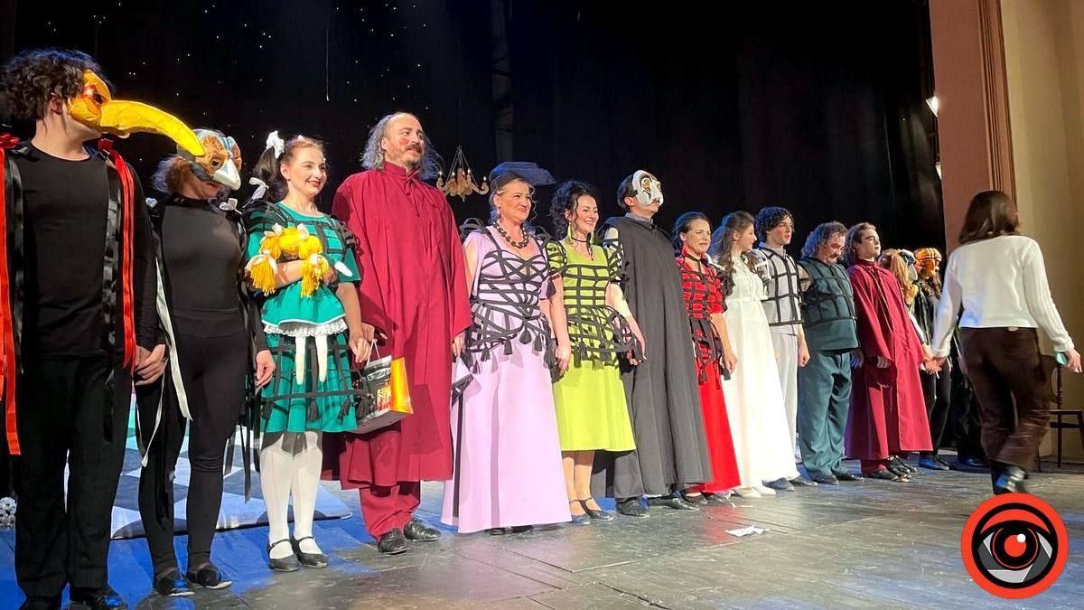 Нареготалися всмак: як коломийський театр давав прем'єру 17