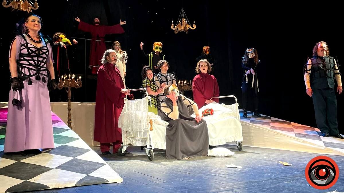 Нареготалися всмак: як коломийський театр давав прем'єру 18