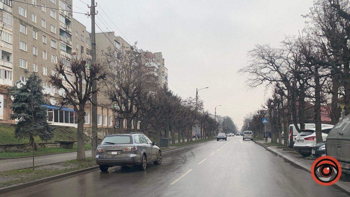 Не робіть, як вони: на Січових Стрільців паркувальний хаос 2