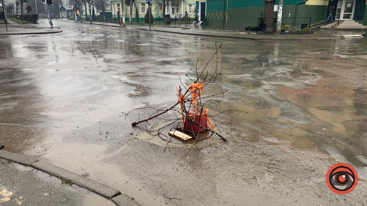 Новий "арт-об'єкт" на перехресті у Коломиї 2