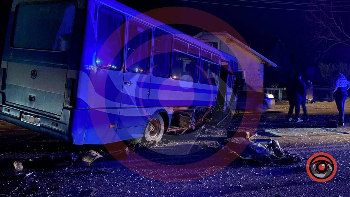 Аварія за участі автобуса у Коломиї: кількох пасажирів госпіталізували 5