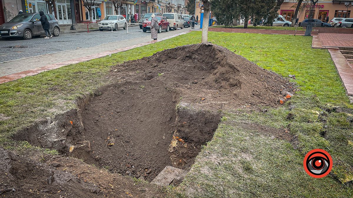 Під товщею ґрунту на пл. Відродження в Коломиї знаходяться залишки фонтанів 3