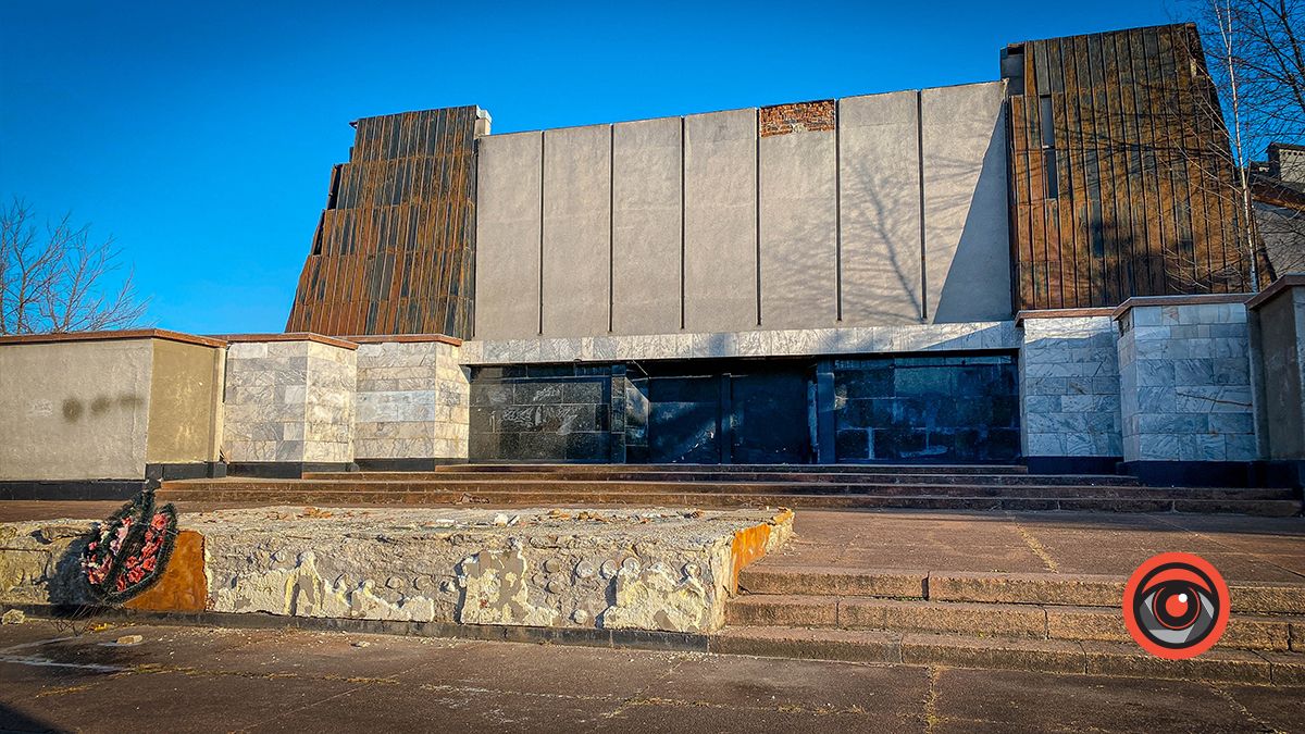 Історія руйнації: площа Коломиї, повна скорботи 3