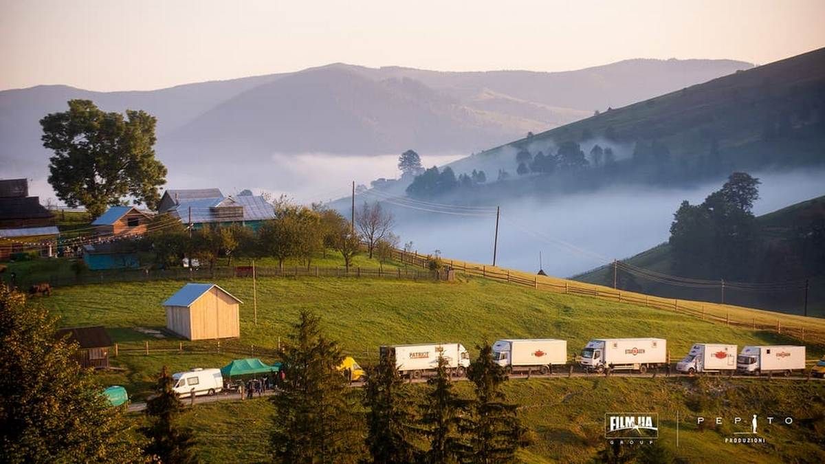 Українка вирішить все: чим добрий фільм "Коза Ностра. Мама їде" 1