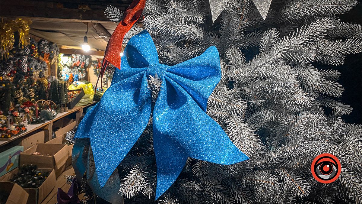 Базар у Кутах: божі ціни і купа краму 4