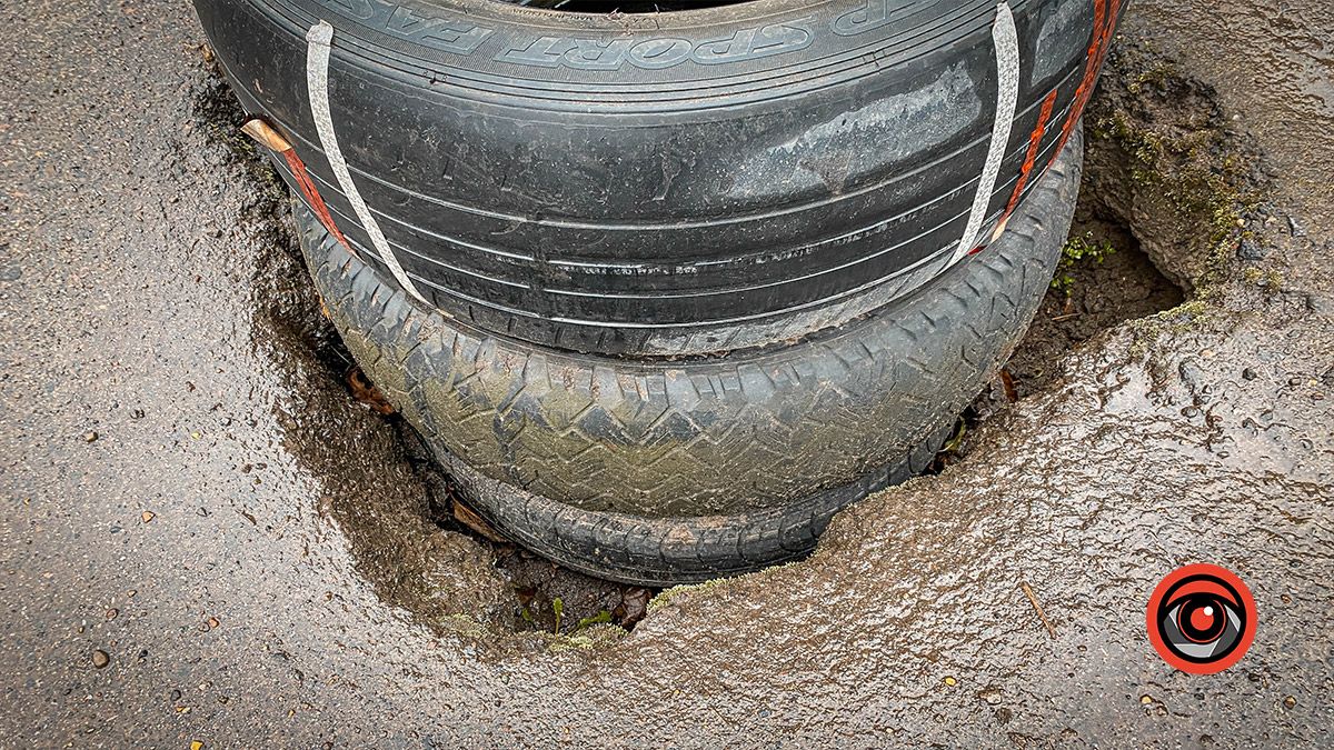 Зробили і... переробили: нову дорогу на вул. Старицького в Коломиї вже латали 5