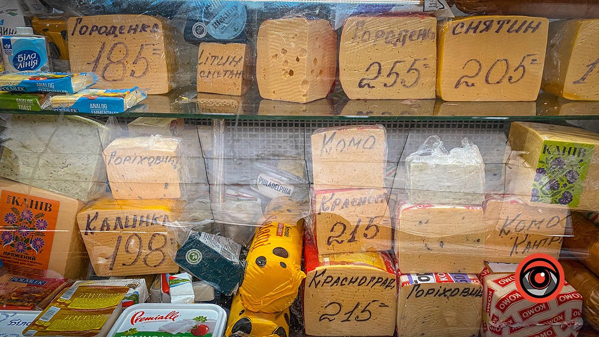 Скільки у Коломиї коштують продукти на святковий стіл? 12