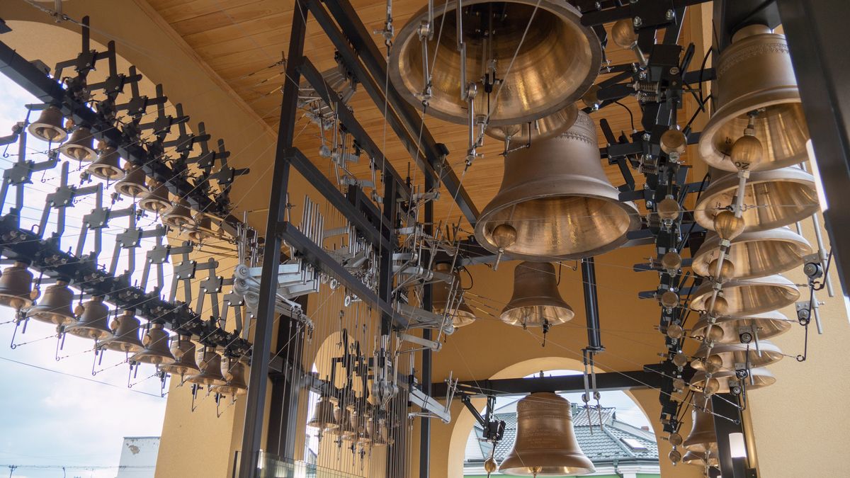 Славетний "Щедрик" лунав з коломийського карильйону