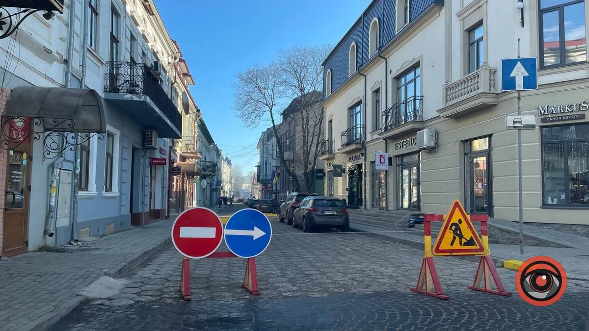 У Коломиї перекрили одну з центральних вулиць. ОНОВЛЕНО