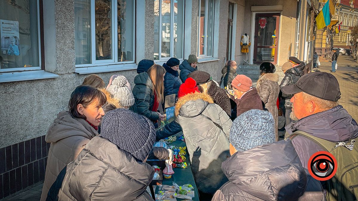 У Коломиї провели благодійний ярмарок "Зігрій солдата" 1
