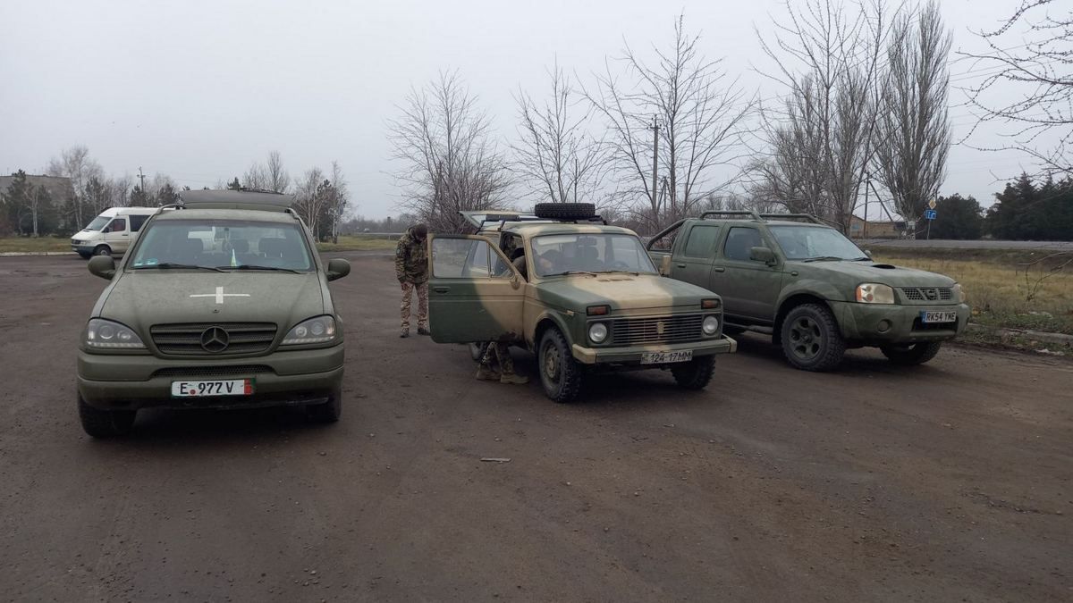 Волонтери з Коломийщини вчергове поїхали на фронт із допомогою 2