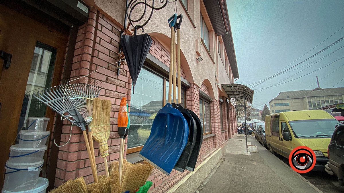 Лопати для прокидання снігу: ціни та де їх знайти у Коломиї? 3
