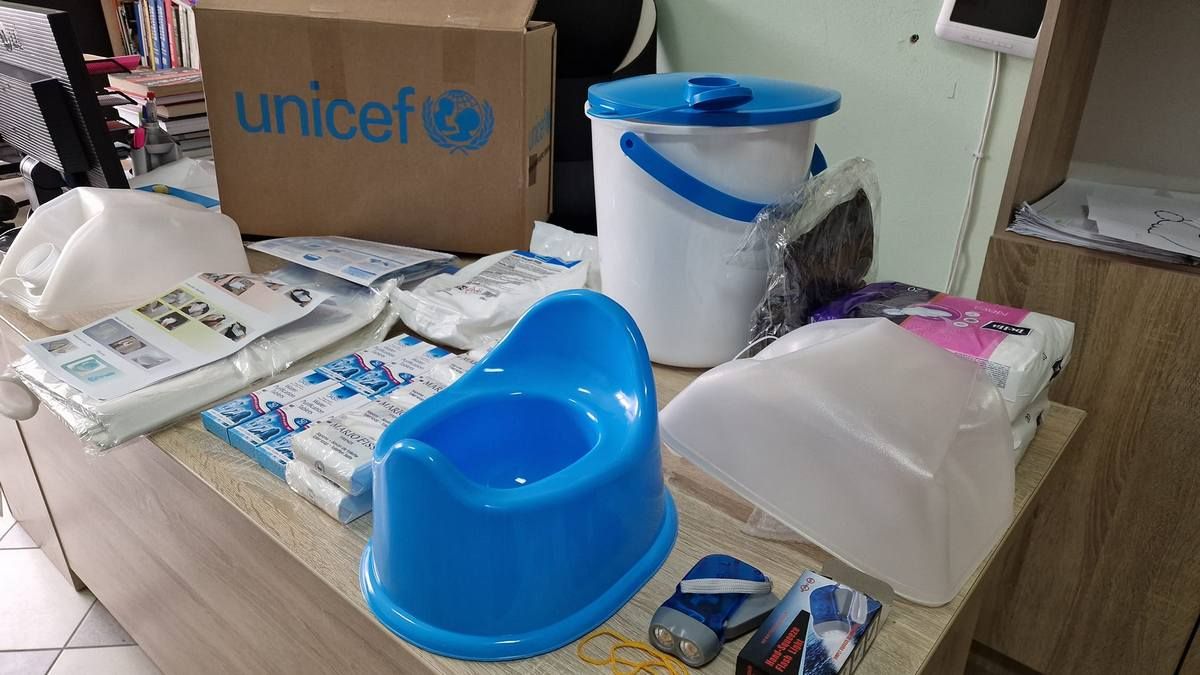 З-за кордону приїхала допомога для укриттів у ОСББ Коломиї 3