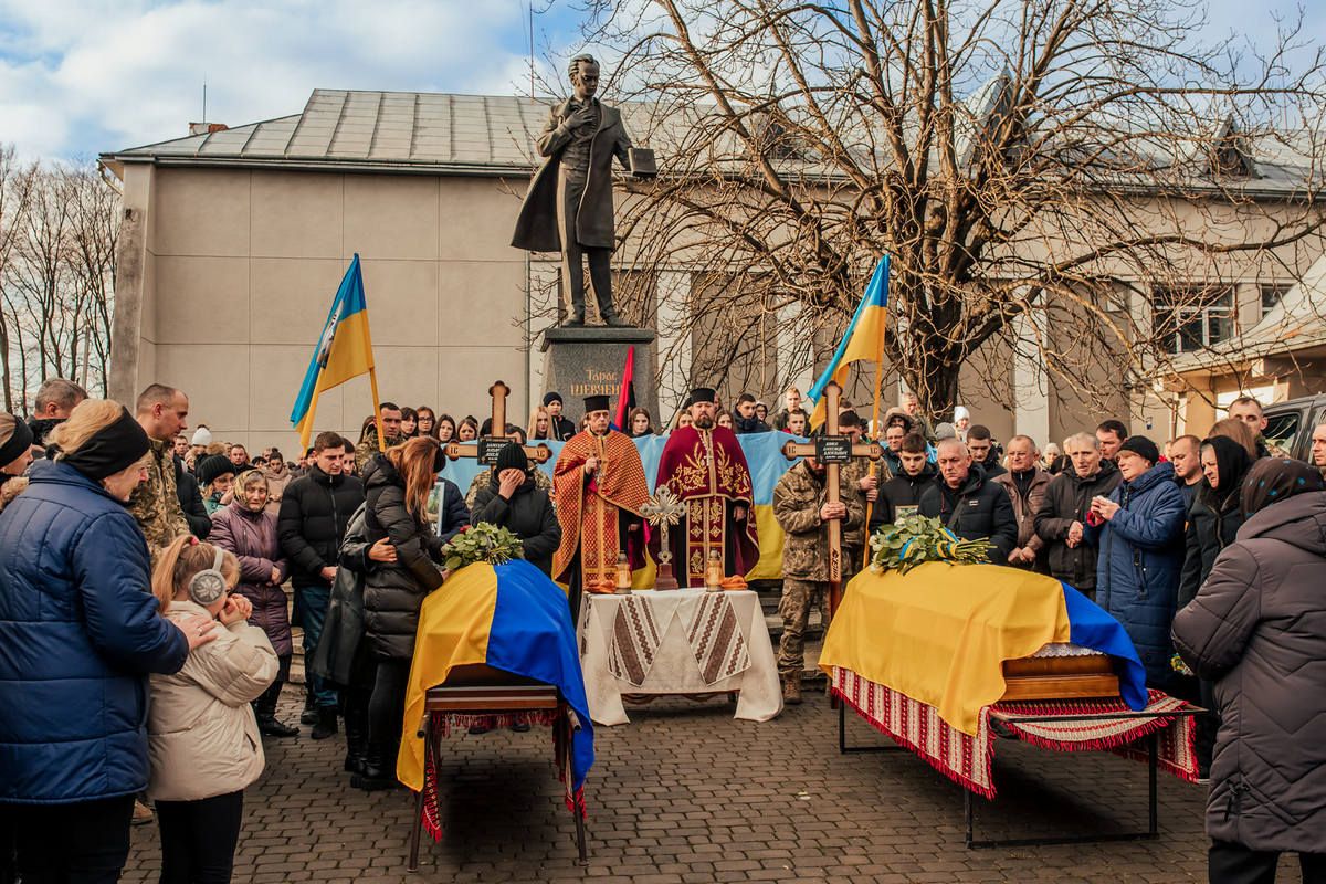 Війна забрала життя одразу двох захисників з Отинійської громади 10