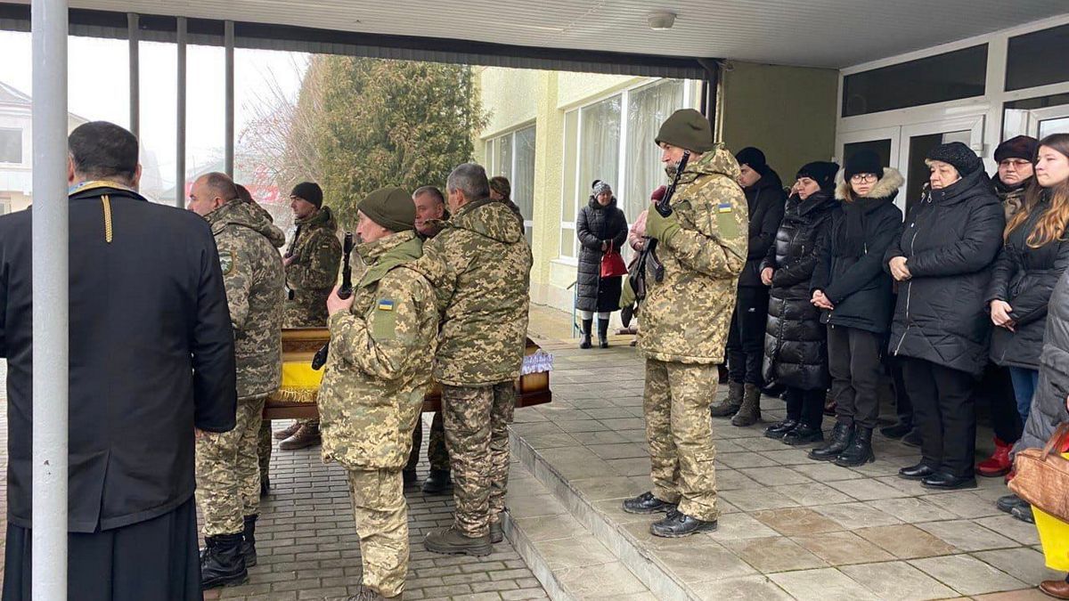 Загиблого Героя з Городенки Володимира Долинського провели у останню дорогу 1