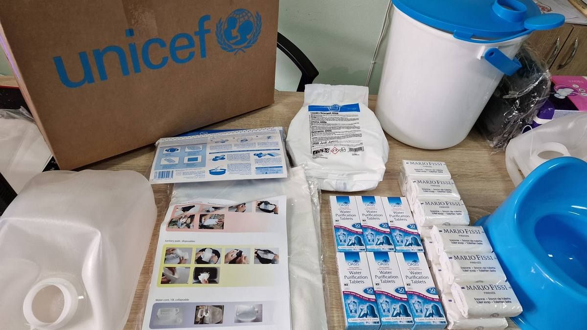 З-за кордону приїхала допомога для укриттів у ОСББ Коломиї 5