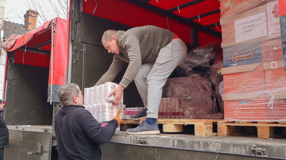 Для переселенців з коломийського шелтеру приїхала гуманітарна допомога з Польщі 10