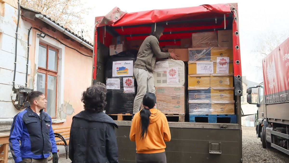 Для переселенців з коломийського шелтеру приїхала гуманітарна допомога з Польщі 7