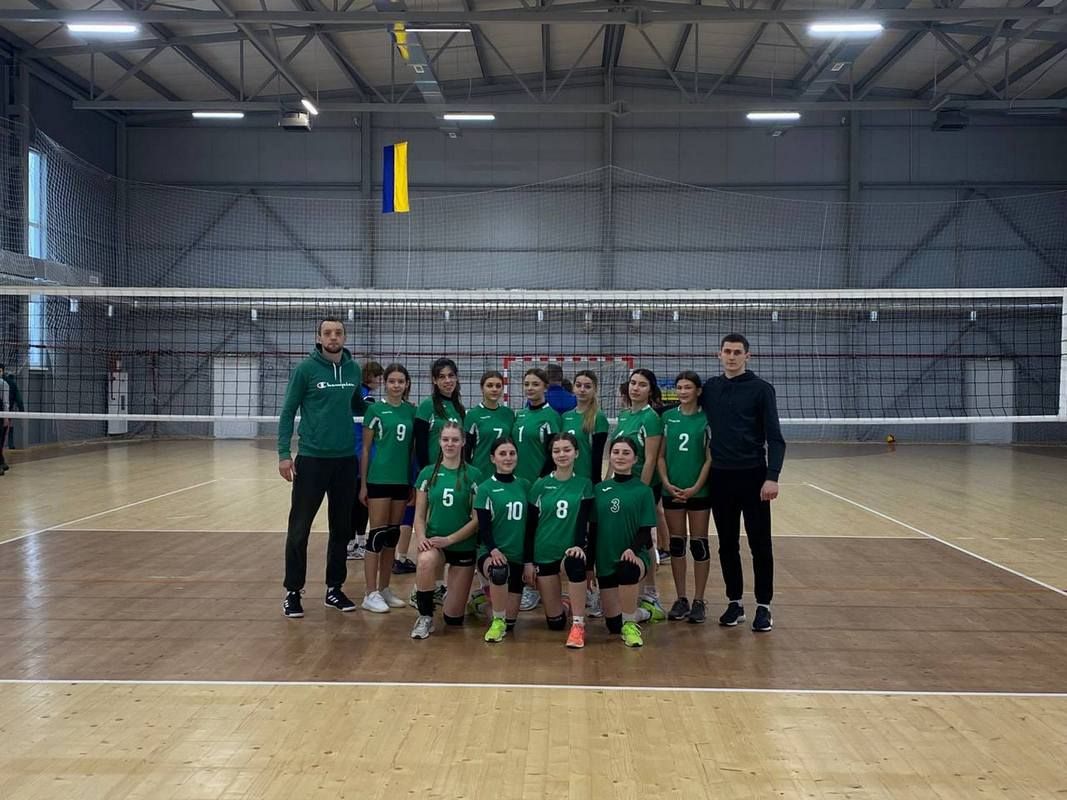 У Коломиї змагалися волейболістки 2