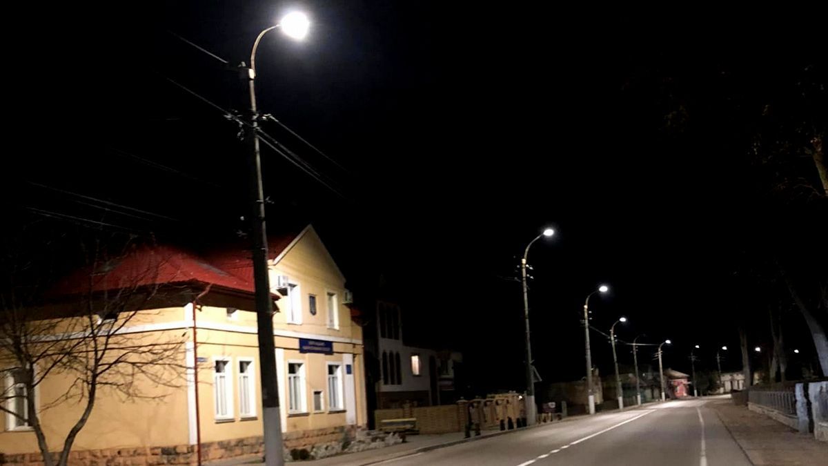 Скільки вартують оновлені вуличні ліхтарі у Делятині?