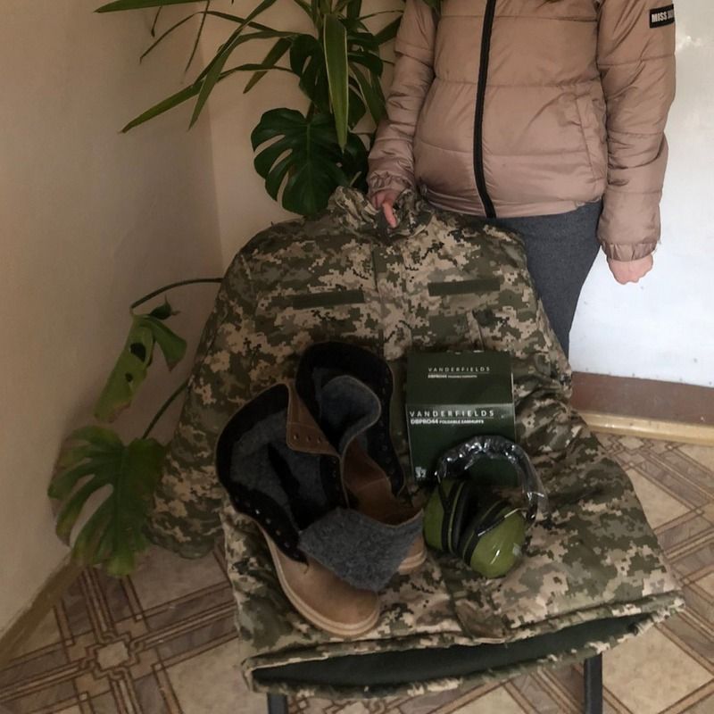 Працівники Надвірнянської міської ради віддали свій одноденний заробіток на закупівлю необхідних речей для ЗСУ 15