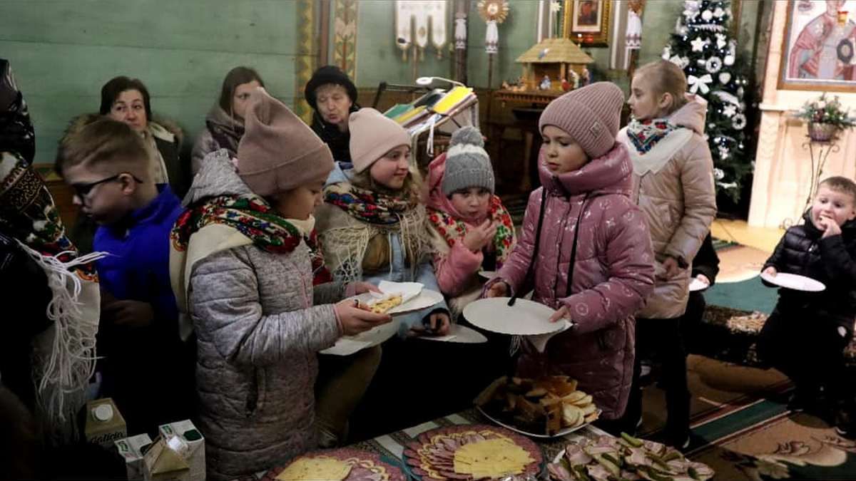 У Благовіщенській церкві організували розколяду 4