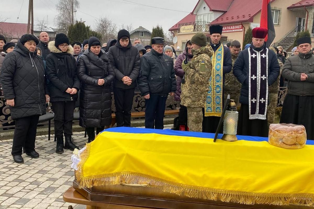 У Городенці зустріли загиблого Героя Володимира Долинського 3
