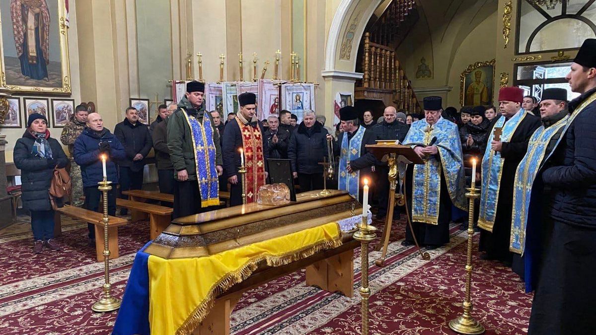 Загиблого Героя з Городенки Володимира Долинського провели у останню дорогу 5