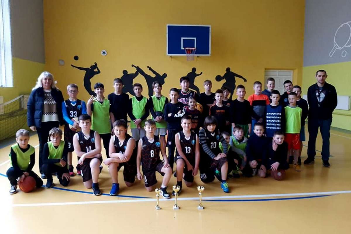 У Коломиї відбувся турнір з баскетболу до Дня Героїв Крут 1