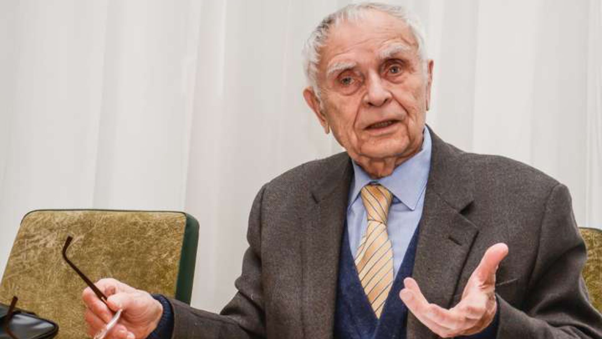 На 94-му році життя помер Дмитро Павличко