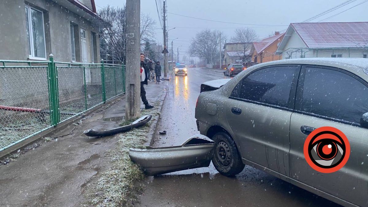 На вулиці Миколайчука в Коломиї зіткнулись дві автівки 2