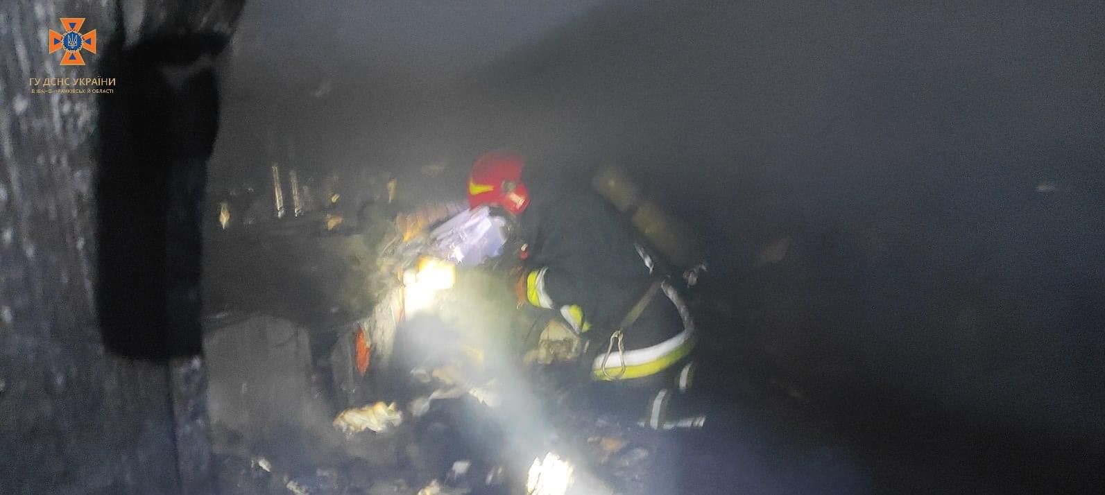 Ймовірно через свічку у пожежі загинув мешканець Верховини 1