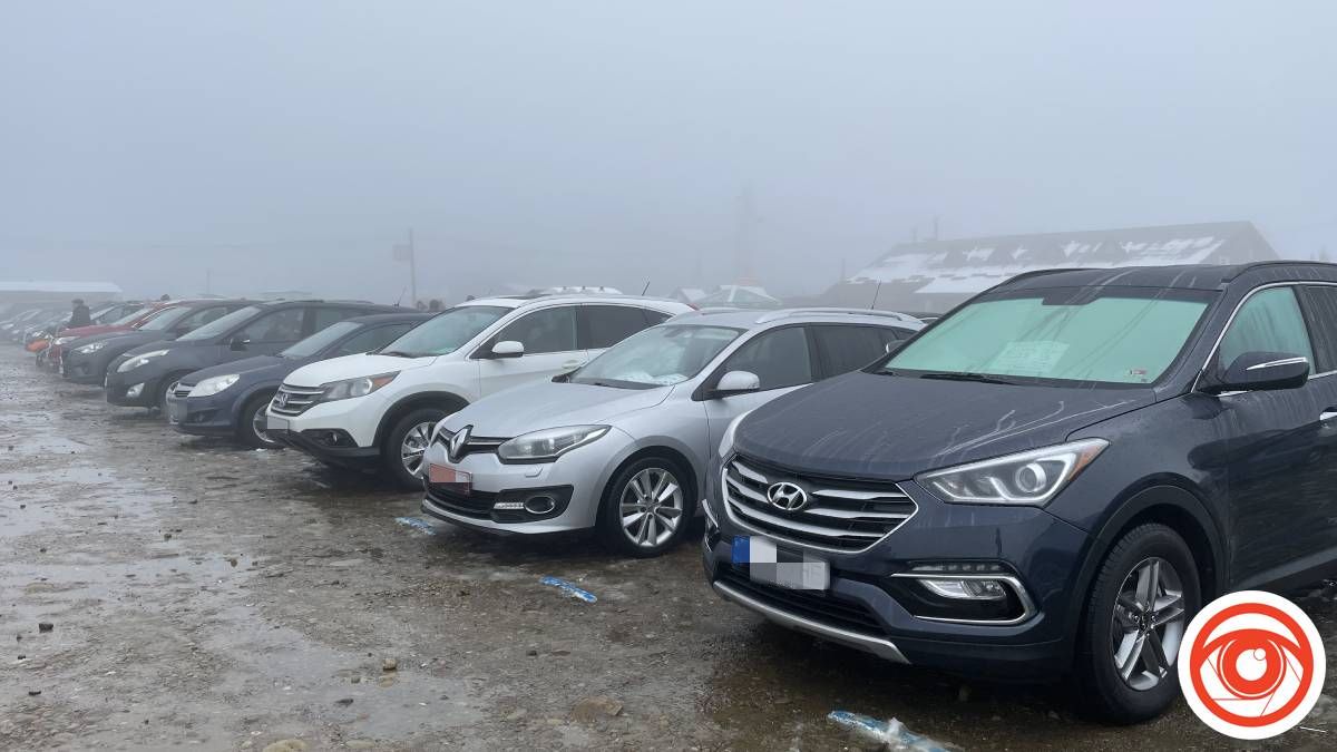 У неділю по машину: як працює Івано-Франківський авторинок?