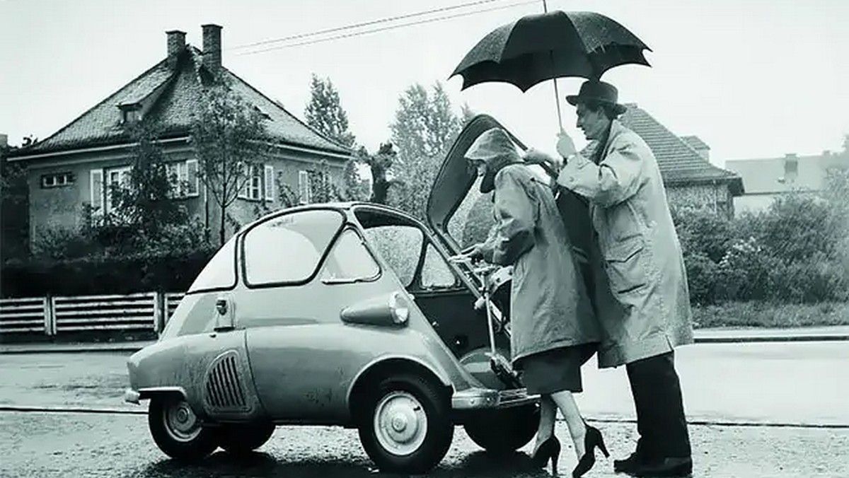 10 найкумедніших авто світу до Дня народження бензинової машини | Добірка 2