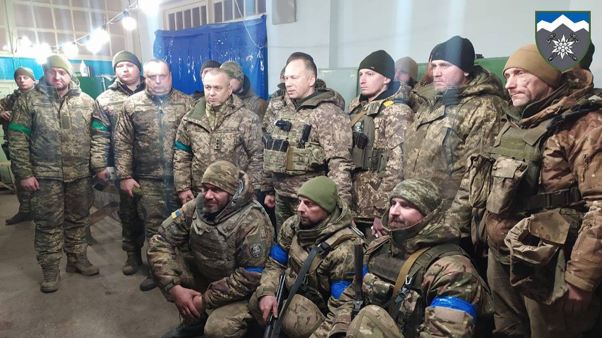 Бійці 10-ї бригади отримали нагороди від командувача Сухопутних військ