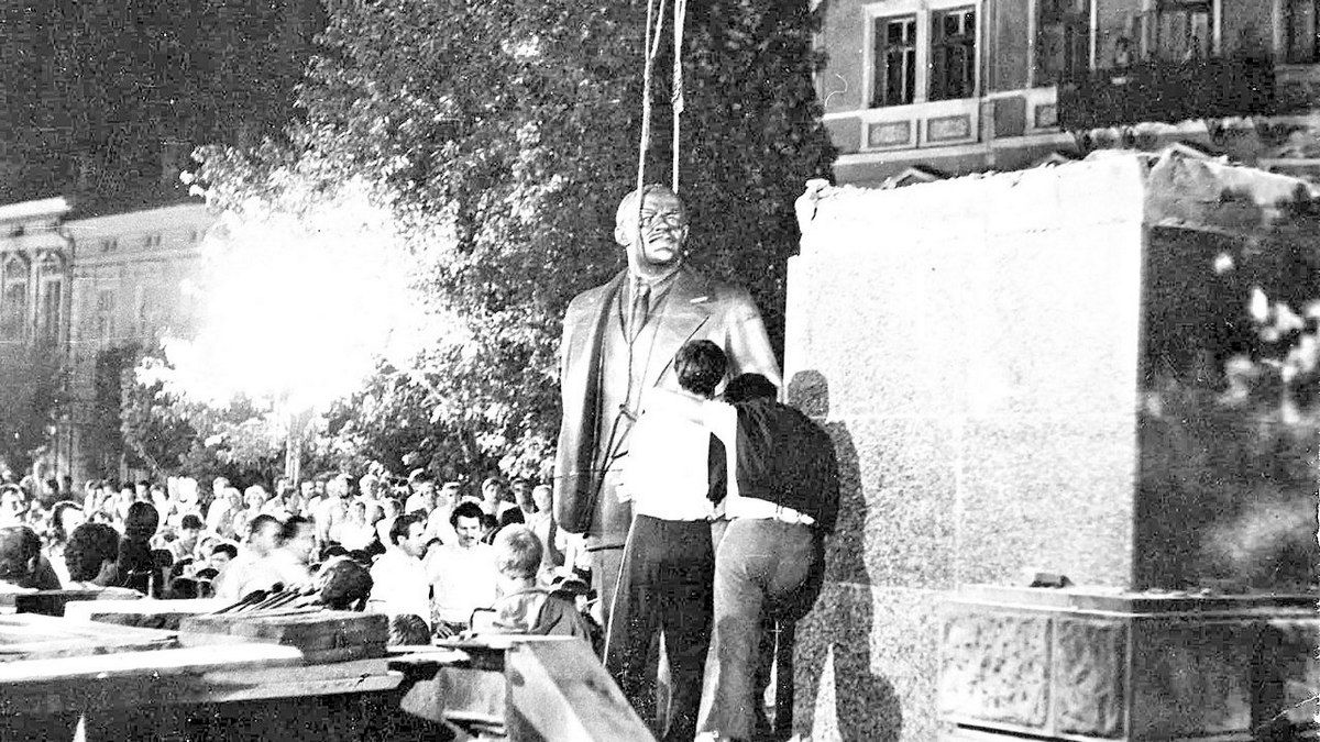 Місце страт і зміни влад: історія площі Відродження в Коломиї 9