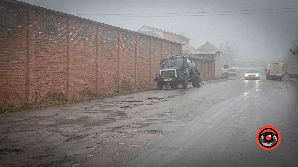 Ні дороги, ні тротуарів: у Сопові головна вулиця потребує ремонту асфальтового покриття 14