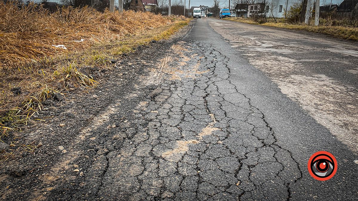Вулиця Довбуша, 1 місяць після ремонту.