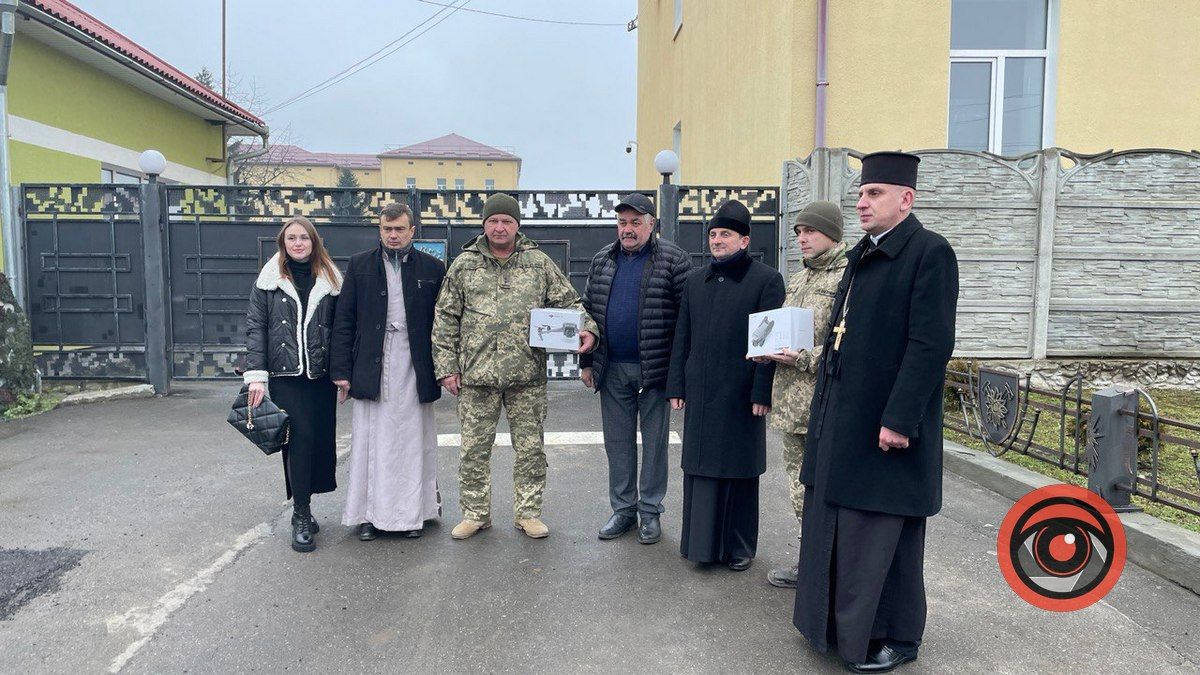 Коршівська громада назбирала на дрони за 100 тис грн та передала "Едельвейсам"