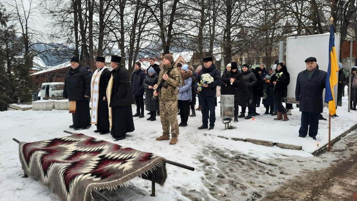 У Карпатах Героя Андрія Бощука провели в останню дорогу 1