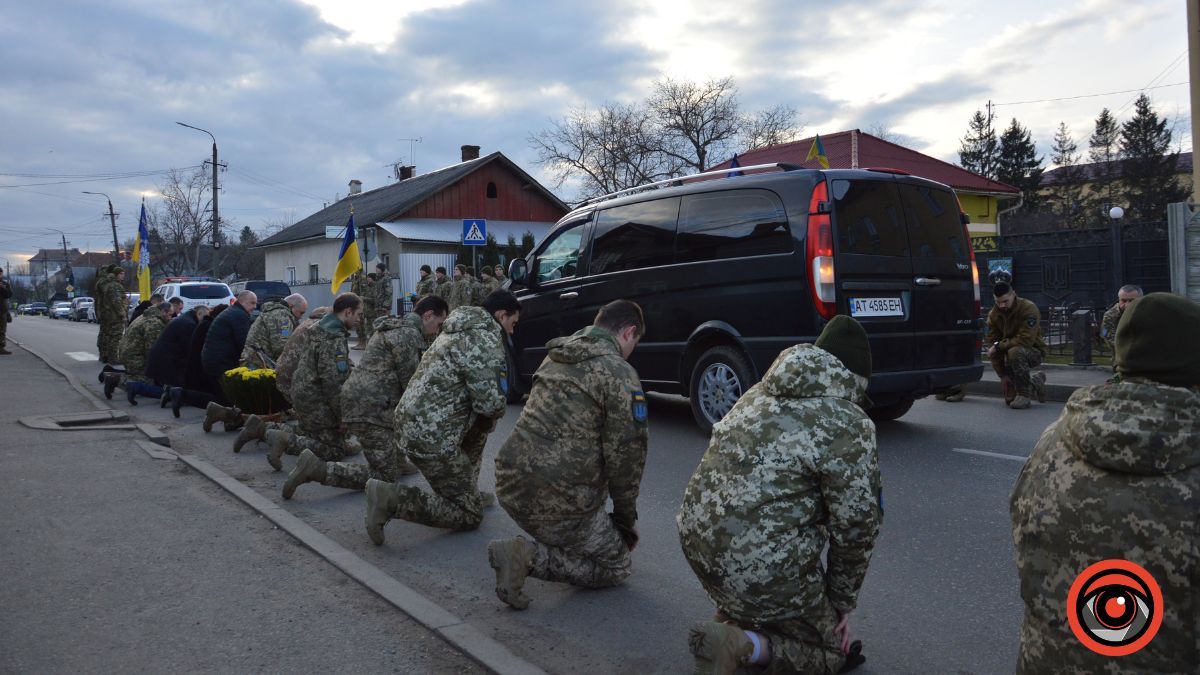 Коломия попрощалася з загиблим Героєм Василем Кваснюком 3