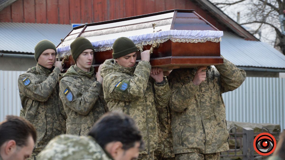 Коломия попрощалася з загиблим Героєм Василем Кваснюком 5