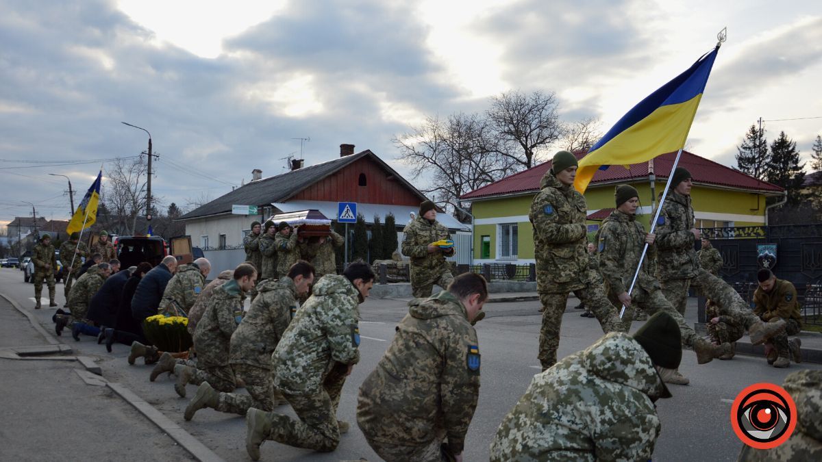 Коломия попрощалася з загиблим Героєм Василем Кваснюком 6