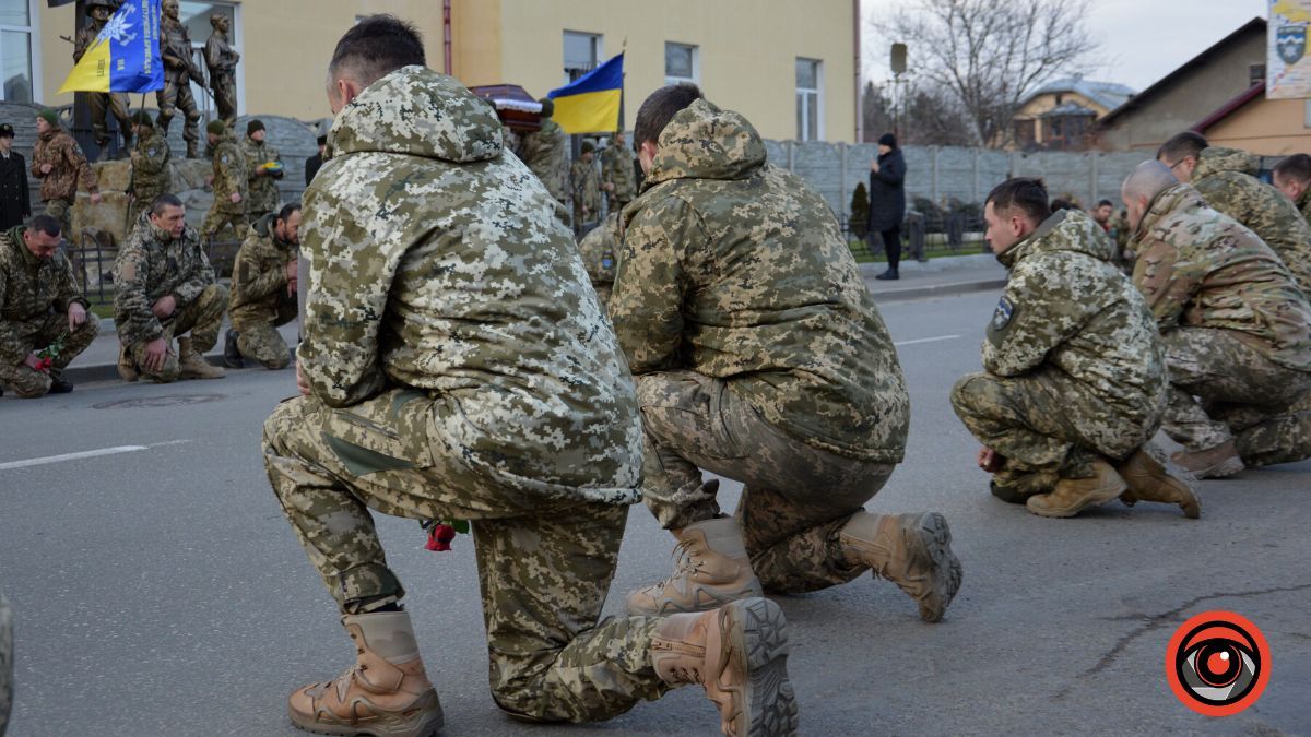 Коломия попрощалася з загиблим Героєм Василем Кваснюком 11