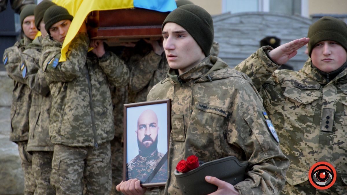 Коломия попрощалася з загиблим Героєм Василем Кваснюком 16