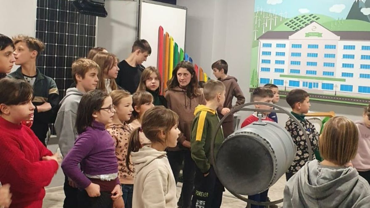 Юні коломияни провели день без турбот та відвідали різні екскурсії 7