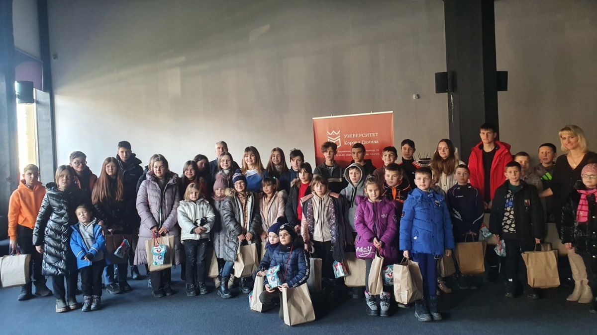 Юні коломияни провели день без турбот та відвідали різні екскурсії 4