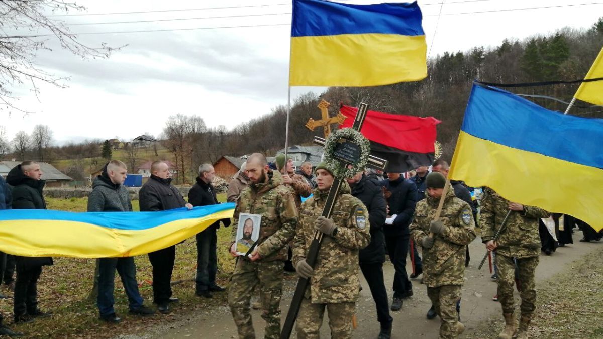 Коломийщина провела в останню путь Героя Василя Кваснюка