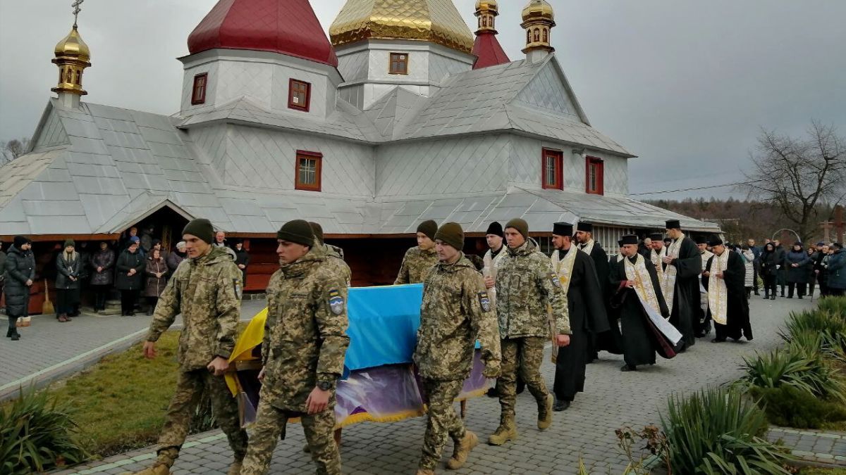 Коломийщина провела в останню путь Героя Василя Кваснюка 3